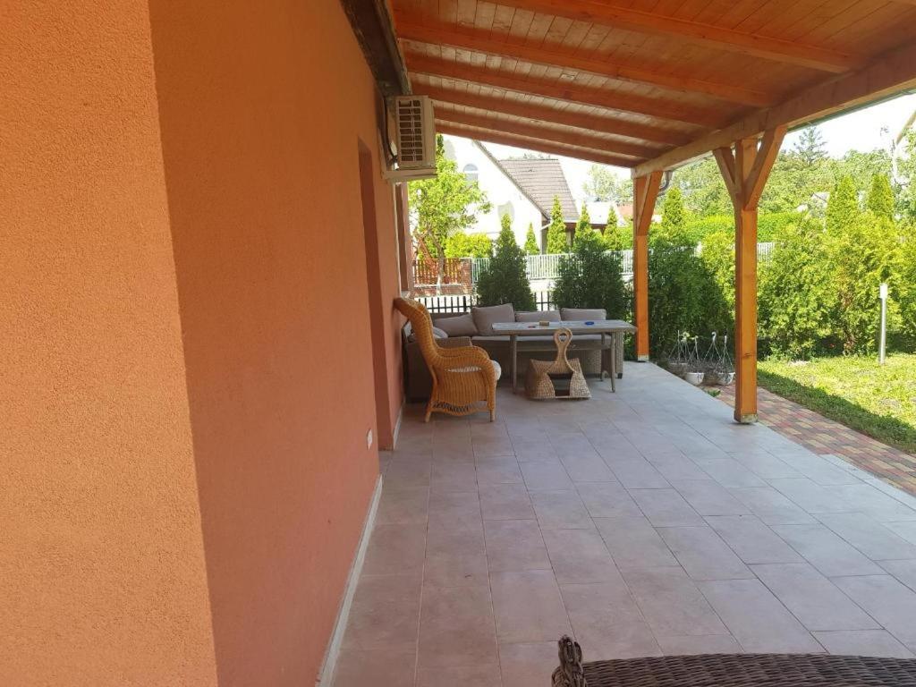 Rajmund Vendeghaz Villa Balatonkeresztúr Buitenkant foto